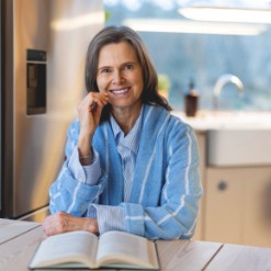 Women and dry mouth—possible causes and hydrating solutions